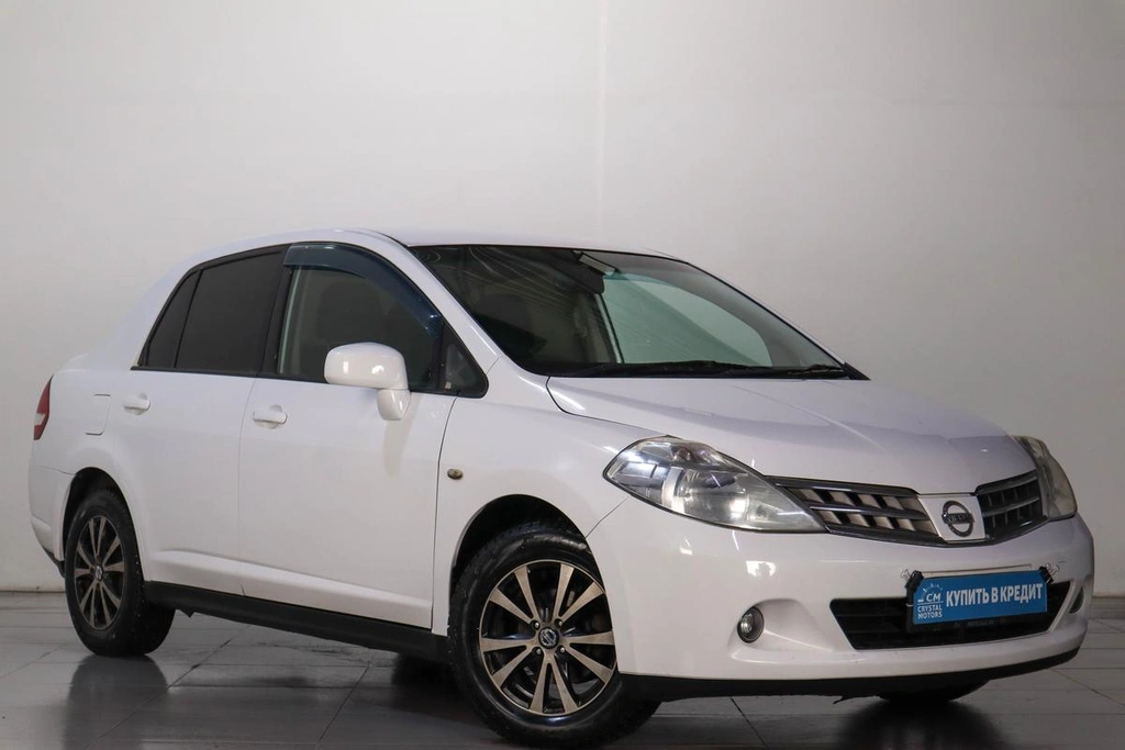 Хетчбэк Nissan Tiida 2010 года, 599000 рублей, Челябинск