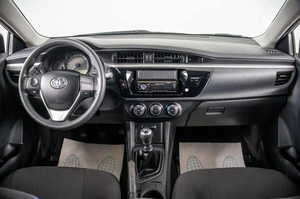 Седан Toyota Corolla 2014 года, 1599000 рублей, Пермь