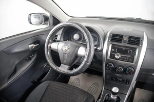 Седан Toyota Corolla 2012 года, 1199000 рублей, Пермь