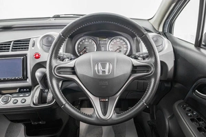 Минивэн Honda Stream 2007 года, 1199000 рублей, Барнаул