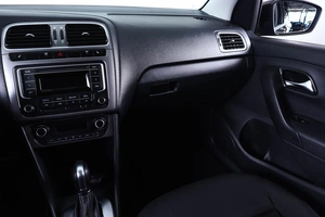 Седан Volkswagen Polo 2015 года, 899000 рублей, Пермь