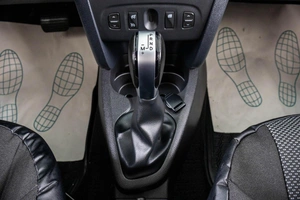 Седан Renault Logan Stepway 2022 года, 1559000 рублей, Пермь