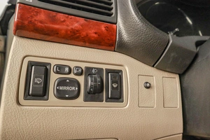 Седан Toyota Avensis 2003 года, 769000 рублей, Челябинск