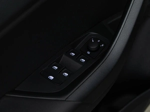 Внедорожник Skoda Karoq 2020 года, 2637444 рублей, Москва