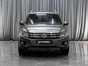 Внедорожник Volkswagen Tiguan 2016 года, 1765000 рублей, Тюмень