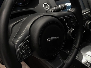 Внедорожник Jaguar E-Pace 2018 года, 2599000 рублей, Красноярск