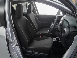 Хетчбэк Toyota Vitz 2017 года, 929000 рублей, Тюмень