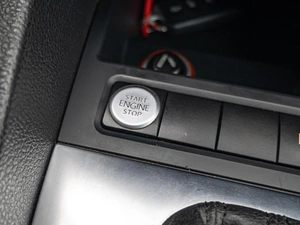 Седан Volkswagen Jetta 2012 года, 1210000 рублей, Краснодар