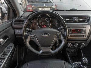 Седан Kia Rio 2016 года, 1199000 рублей, Саратов