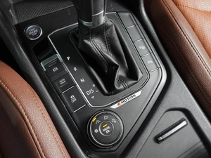 Внедорожник Volkswagen Tiguan 2017 года, 2349000 рублей, Воронеж