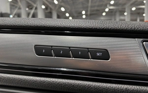 Внедорожник Volkswagen Touareg 2016 года, 2697000 рублей, Красноярск