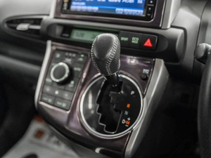 Минивэн Toyota Wish 2010 года, 1199000 рублей, Красноярск