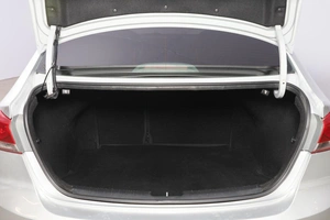 Седан Hyundai Elantra 2015 года, 1289000 рублей, Новосибирск