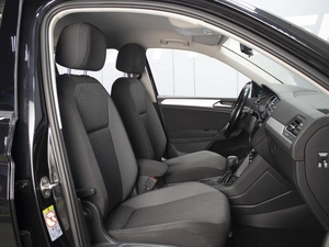 Внедорожник Volkswagen Tiguan 2020 года, 2600000 рублей, Омск