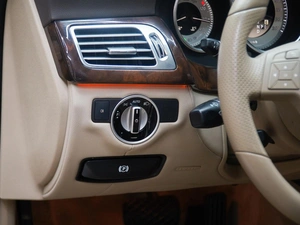 Седан Mercedes-benz CLS-класс 2012 года, 2498999 рублей, Москва