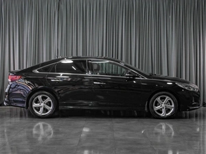 Седан Hyundai Sonata 2018 года, 1999000 рублей, Тюмень