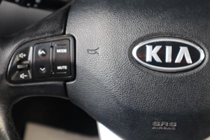 Хетчбэк Kia Ceed 2011 года, 719000 рублей, Тюмень