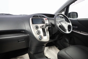 Хетчбэк Toyota Ractis 2010 года, 999000 рублей, Новосибирск