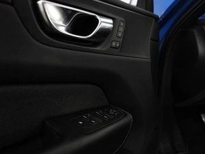 Внедорожник Volvo XC60 2020 года, 3298196 рублей, Москва