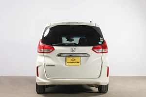 Минивэн Honda Freed 2017 года, 1459000 рублей, Новосибирск