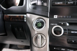 Внедорожник Toyota Land Cruiser 2010 года, 3499000 рублей, Красноярск