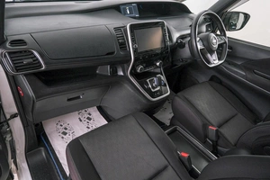 Минивэн Nissan Serena 2018 года, 1849000 рублей, Красноярск