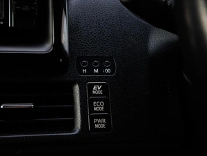 Минивэн Toyota Noah 2015 года, 1739000 рублей, Большой Сочи