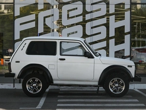 Внедорожник ВАЗ (LADA) 4x4 (Нива) 2010 года, 529000 рублей, Волгоград