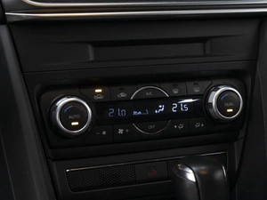 Внедорожник Mazda CX-4 2023 года, 2890000 рублей, Омск