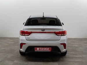 Седан Kia Rio 2019 года, 875000 рублей, Красноярск