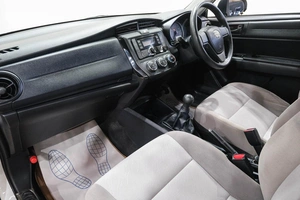 Седан Toyota Corolla Axio 2016 года, 1219000 рублей, Новокузнецк