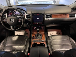 Внедорожник Volkswagen Touareg 2004 года, 799000 рублей, Красноярск