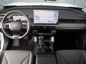 Внедорожник Toyota RAV4 2026 года, 4600000 рублей, Омск