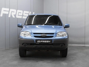 Внедорожник Chevrolet Niva 2017 года, 720000 рублей, Омск