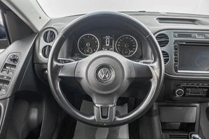 Внедорожник Volkswagen Tiguan 2011 года, 1239000 рублей, Барнаул