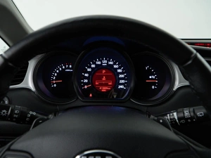 Хетчбэк Kia Ceed 2015 года, 1598055 рублей, Москва