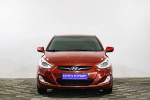 Седан Hyundai Solaris 2013 года, 739000 рублей, Сургут