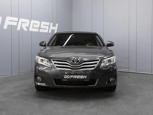 Седан Toyota Camry 2010 года, 990000 рублей, Омск