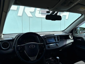Внедорожник Toyota RAV4 2018 года, 2724000 рублей, Ижевск