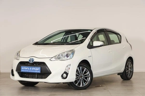 Хетчбэк Toyota Aqua 2016 года, 929000 рублей, Новосибирск