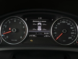 Внедорожник Volkswagen Touareg 2014 года, 2470000 рублей, Омск