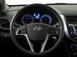 Седан Hyundai Solaris 2015 года, 998999 рублей, Москва