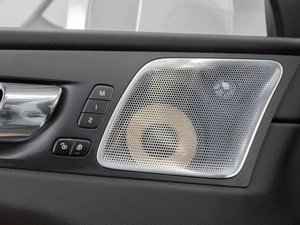 Внедорожник Volvo XC60 2018 года, 4570000 рублей, Тюмень