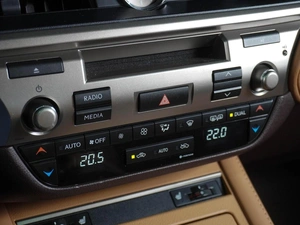Седан Lexus ES 2017 года, 3299000 рублей, Воронеж