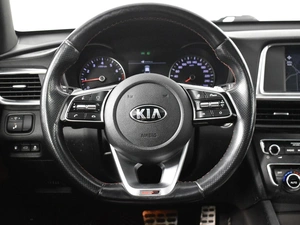 Седан Kia Optima 2019 года, 2035100 рублей, Казань