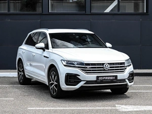 Внедорожник Volkswagen Touareg 2018 года, 3759000 рублей, Кирилловка