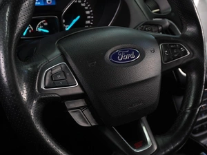 Хетчбэк Ford Focus 2013 года, 933000 рублей, Воронеж