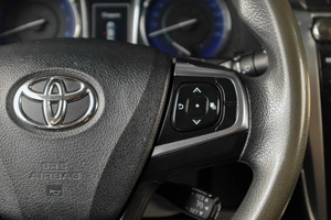 Седан Toyota Camry 2015 года, 1769000 рублей, Тюмень