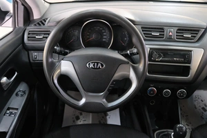 Седан Kia Rio 2017 года, 1039000 рублей, Омск
