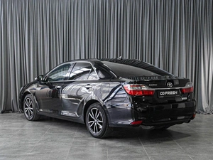 Седан Toyota Camry 2017 года, 1979000 рублей, Тюмень